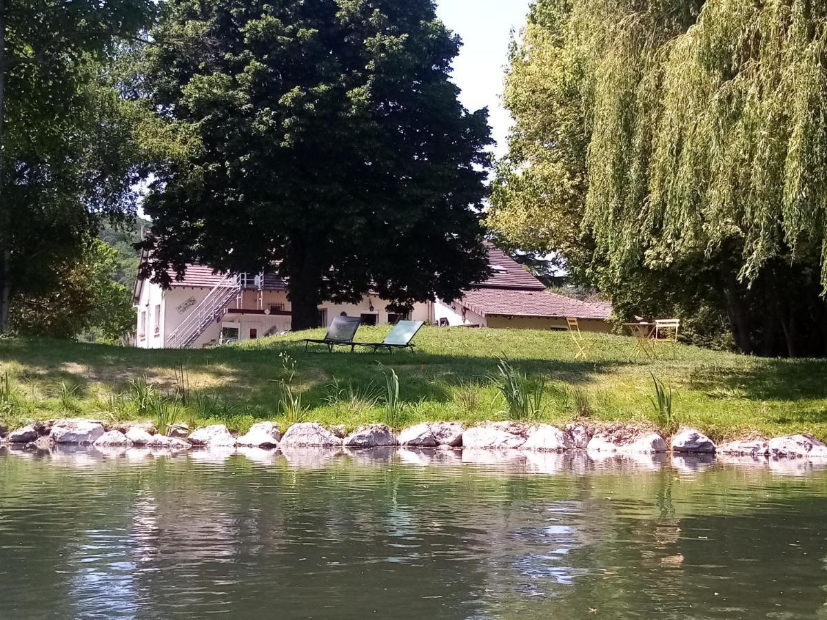 Havre De Paix Au Bords De L'Eure - Divers Hebergements Garennes-sur-Eure Exteriér fotografie